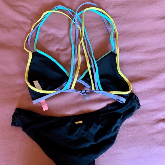 Victoria secret bikini set - Picture 2 of 2